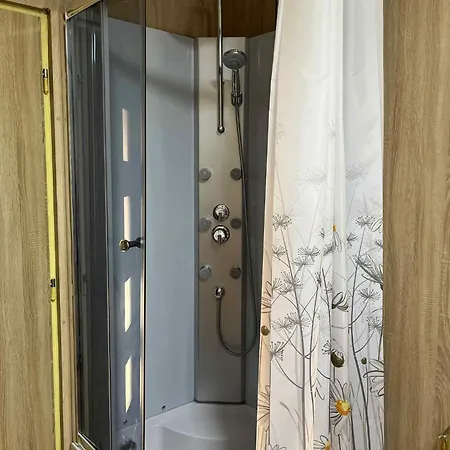 Chalmova 27 Кемпинг *