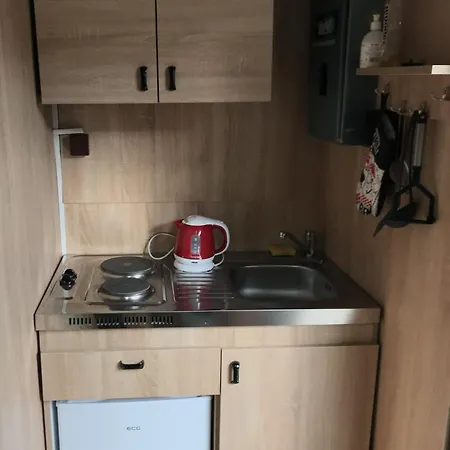 Kemping Chalmova 27 *