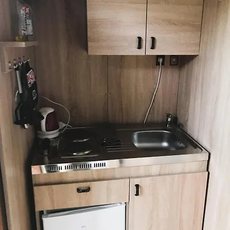 Chalmova 27 *